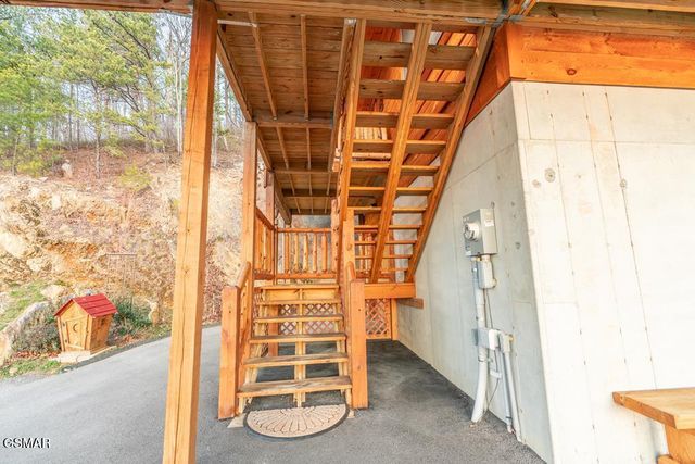 4015 Ravens Den Way, Sevierville, TN 37862