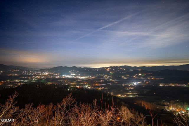 4015 Ravens Den Way, Sevierville, TN 37862