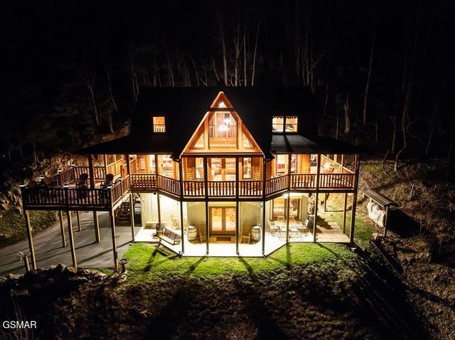 4015 Ravens Den Way, Sevierville, TN 37862