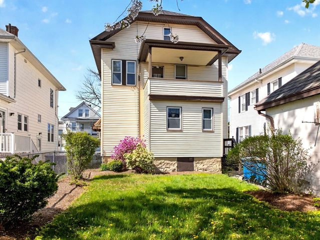 72 Carroll St, New Bedford, MA 02740