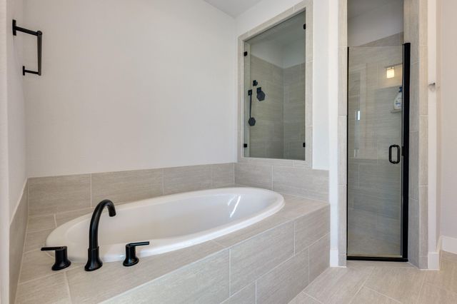 223 Trailing Lantana LN, San Marcos, TX 78666