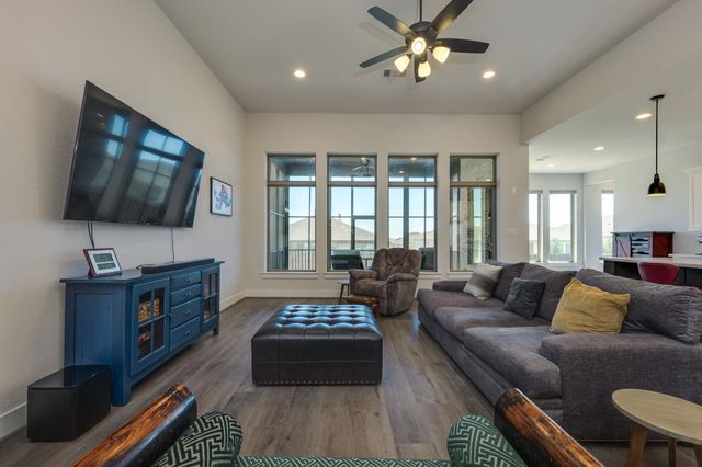 223 Trailing Lantana LN, San Marcos, TX 78666