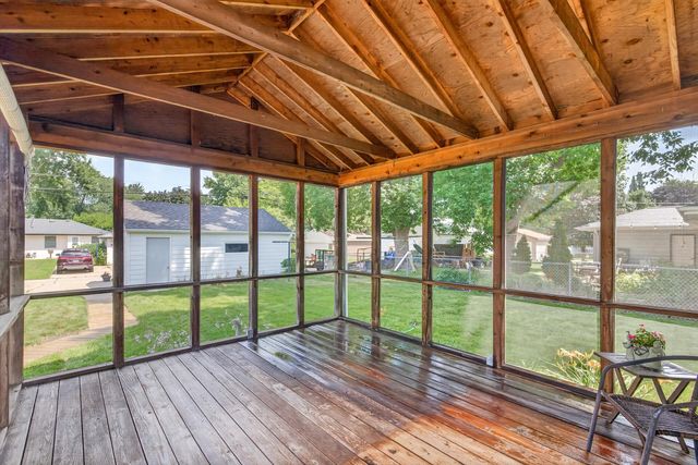6618 Fairview Avenue N, Crystal, MN 55428