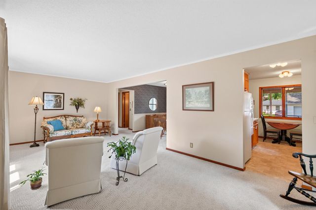6618 Fairview Avenue N, Crystal, MN 55428