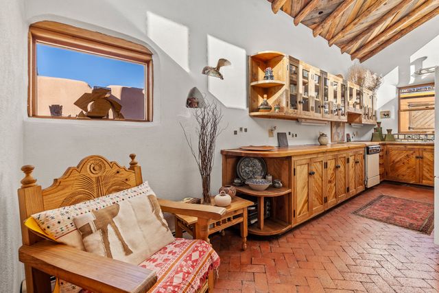 481 Camino Don Miguel, Santa Fe, NM 87505