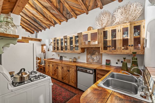 481 Camino Don Miguel, Santa Fe, NM 87505