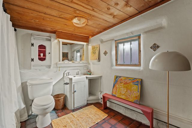 481 Camino Don Miguel, Santa Fe, NM 87505