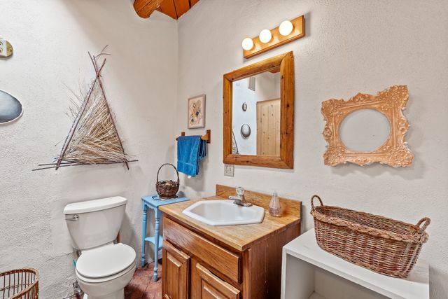 481 Camino Don Miguel, Santa Fe, NM 87505