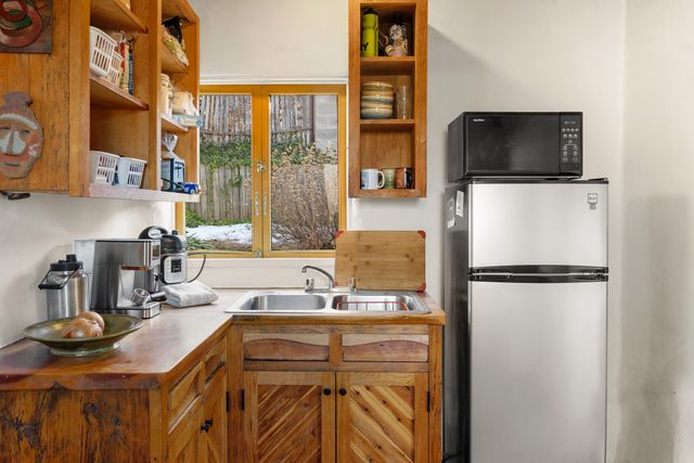 481 Camino Don Miguel, Santa Fe, NM 87505