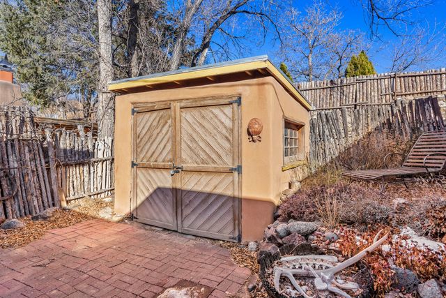 481 Camino Don Miguel, Santa Fe, NM 87505