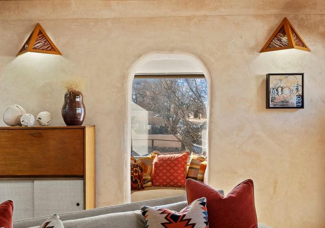 481 Camino Don Miguel, Santa Fe, NM 87505