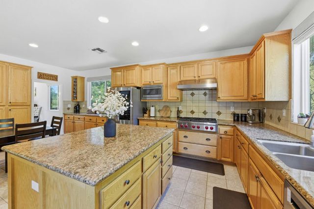 2593 Aberdeen Ln, El Dorado Hills, CA 95762