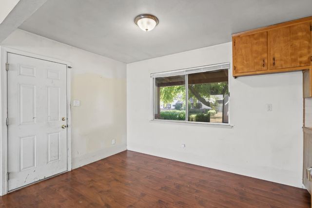 2221 Rainbow Avenue, Sacramento, CA 95821