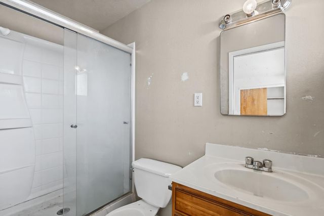 2221 Rainbow Avenue, Sacramento, CA 95821