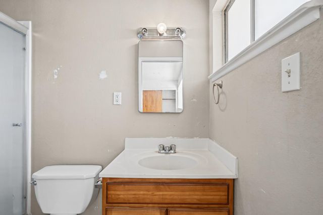 2221 Rainbow Avenue, Sacramento, CA 95821
