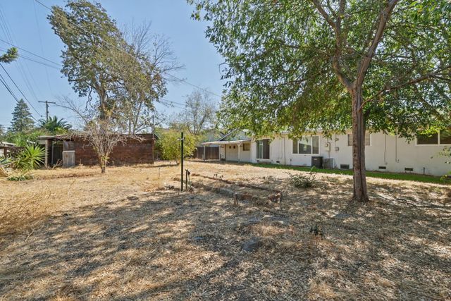 2221 Rainbow Avenue, Sacramento, CA 95821