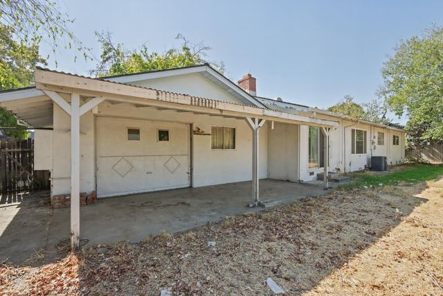2221 Rainbow Avenue, Sacramento, CA 95821