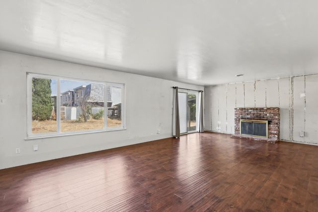 2221 Rainbow Avenue, Sacramento, CA 95821