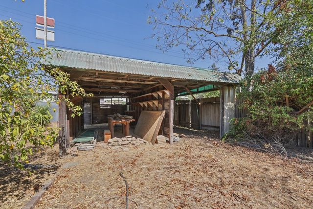 2221 Rainbow Avenue, Sacramento, CA 95821