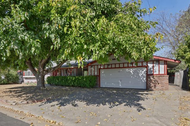 2221 Rainbow Avenue, Sacramento, CA 95821
