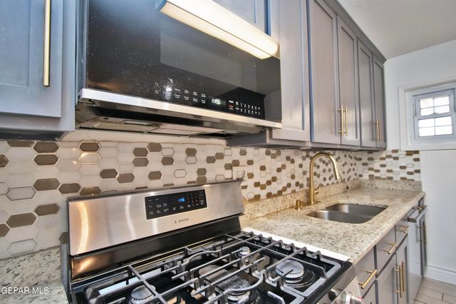 8415 Mount Ranier Drive, El Paso, TX 79904