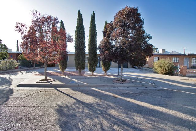 8415 Mount Ranier Drive, El Paso, TX 79904