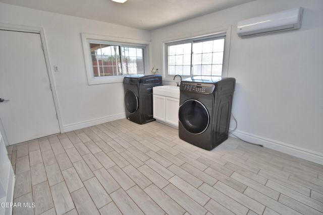 8415 Mount Ranier Drive, El Paso, TX 79904