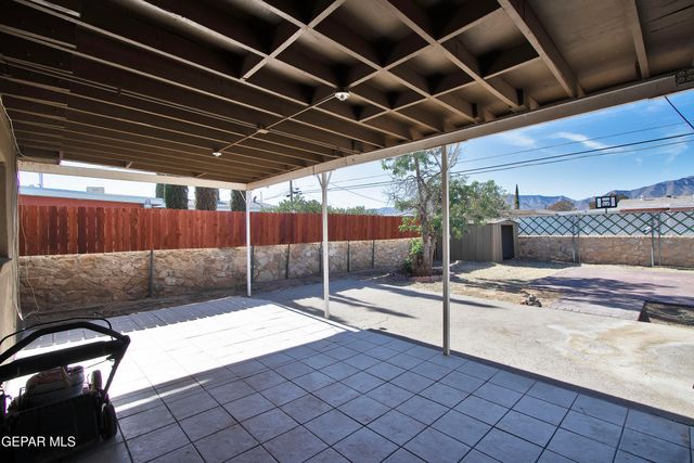 8415 Mount Ranier Drive, El Paso, TX 79904