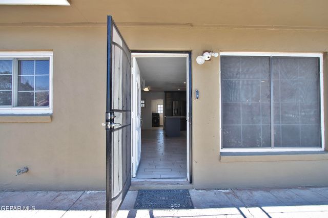 8415 Mount Ranier Drive, El Paso, TX 79904