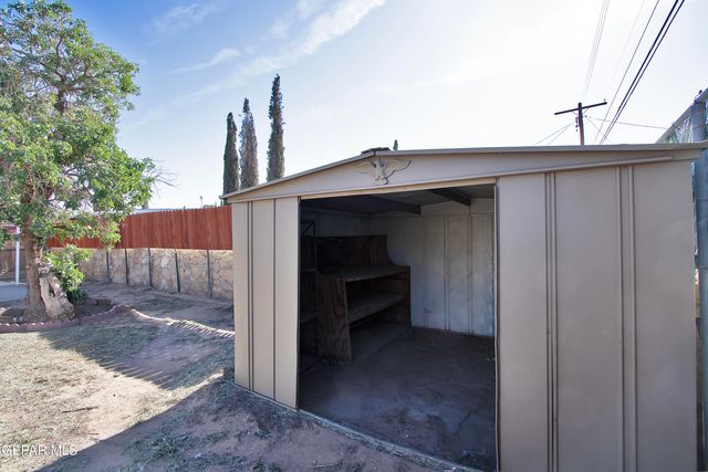 8415 Mount Ranier Drive, El Paso, TX 79904