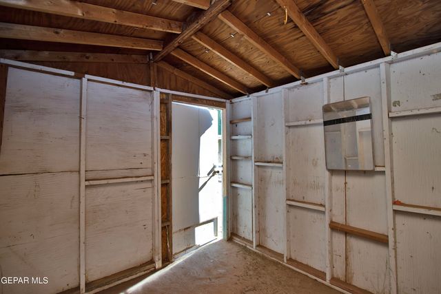 8415 Mount Ranier Drive, El Paso, TX 79904