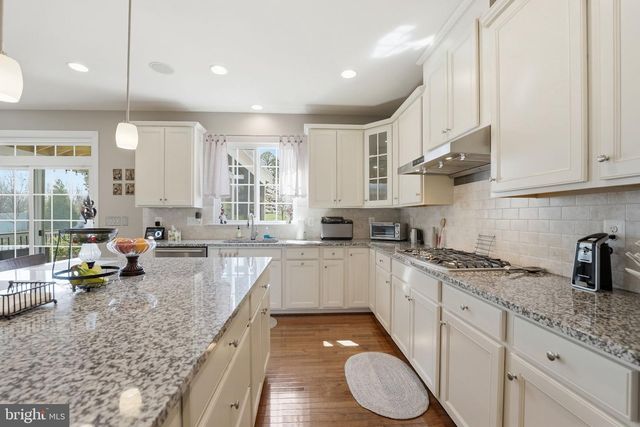 7525 HUNTER WOODS DR, Manassas, VA 20111