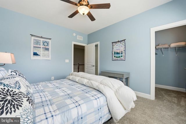 7525 HUNTER WOODS DR, Manassas, VA 20111