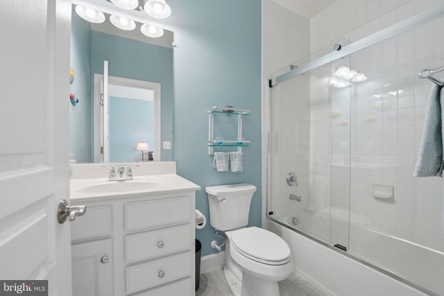 7525 HUNTER WOODS DR, Manassas, VA 20111