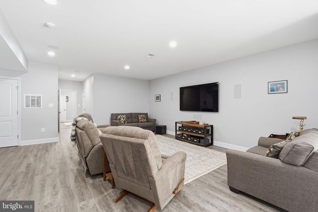 7525 HUNTER WOODS DR, Manassas, VA 20111