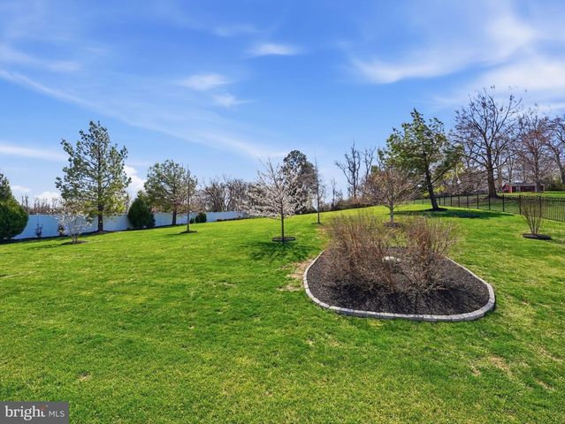 7525 HUNTER WOODS DR, Manassas, VA 20111