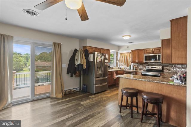 88 SUNSET DR, Hanover, PA 17331