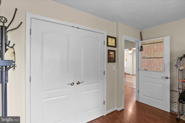 88 SUNSET DR, Hanover, PA 17331