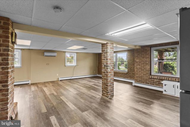 88 SUNSET DR, Hanover, PA 17331