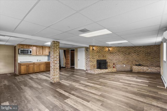 88 SUNSET DR, Hanover, PA 17331