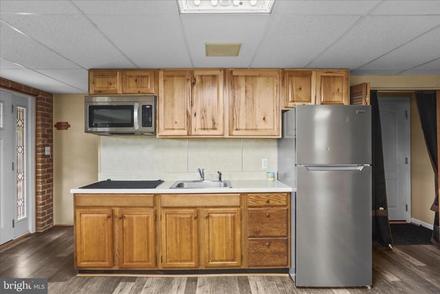 88 SUNSET DR, Hanover, PA 17331