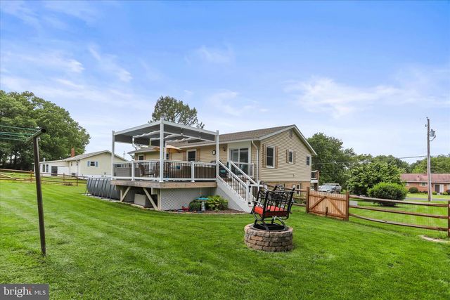 88 SUNSET DR, Hanover, PA 17331