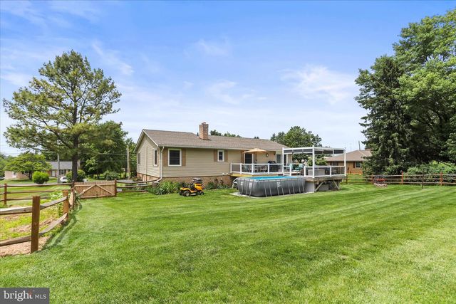 88 SUNSET DR, Hanover, PA 17331