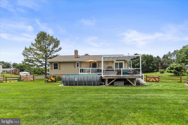 88 SUNSET DR, Hanover, PA 17331