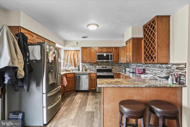 88 SUNSET DR, Hanover, PA 17331