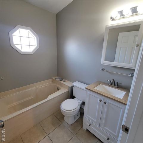 652 Green Jade Drive H, Fenton, MO 63026