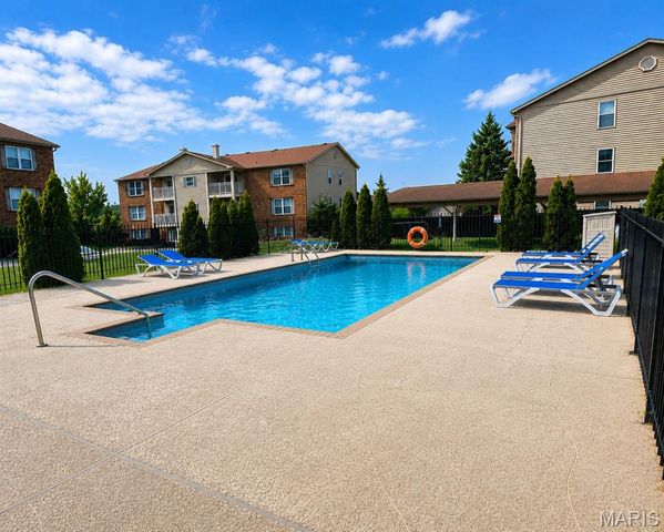652 Green Jade Drive H, Fenton, MO 63026