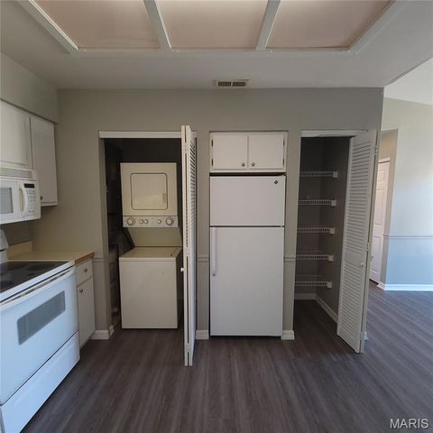 652 Green Jade Drive H, Fenton, MO 63026