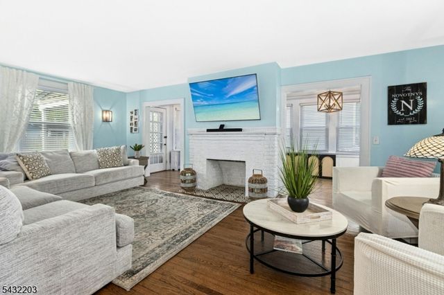 380 Elm Ave, Rahway City, NJ 07065
