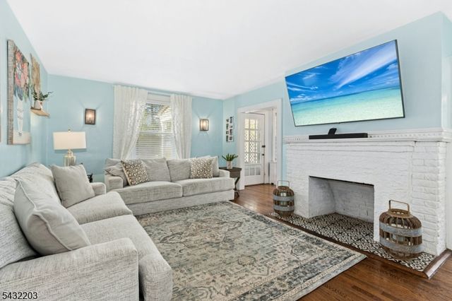 380 Elm Ave, Rahway City, NJ 07065